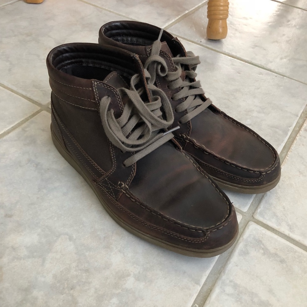 Clarks Brown Stinson Hi Boots Size 9